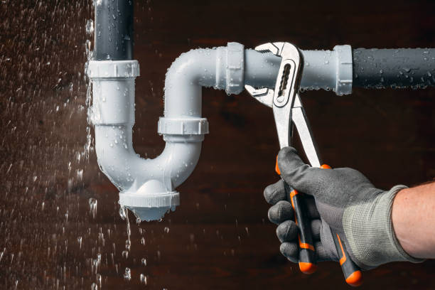 Professional Pipe Repair technician working in Baldwin City, KS